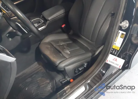 2019 BMW 330I xDrive z USA, uszkodzony, nr VIN WBA5R7C56KAJ82681